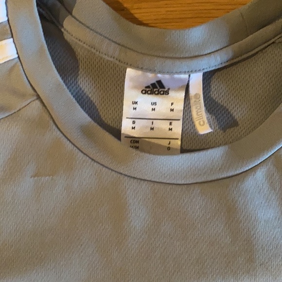 Authentic Adidas In Excellent Condition 🔥 - Picture 3 of 4